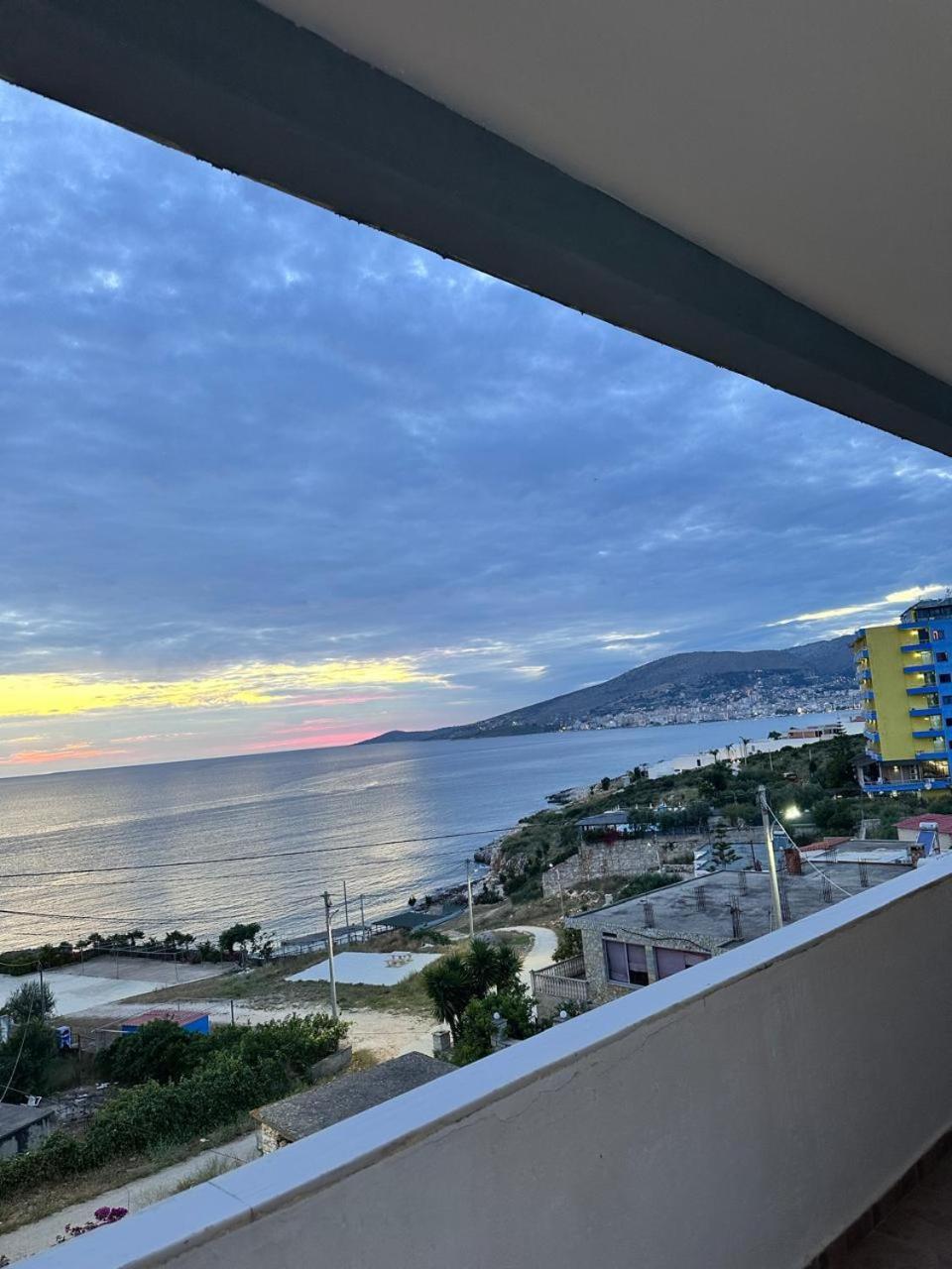 Kenza Apartments Sarandë Buitenkant foto
