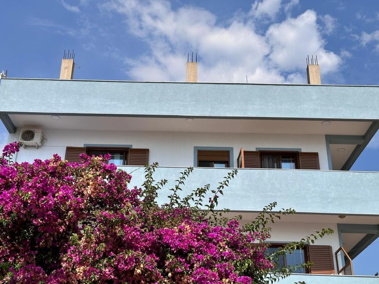 Kenza Apartments Sarandë Buitenkant foto