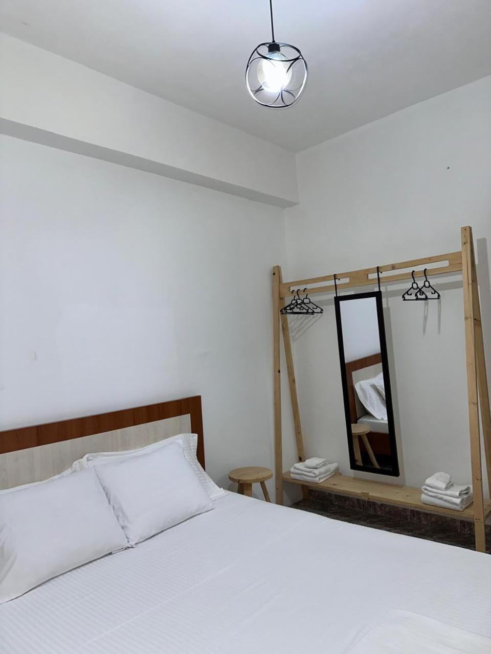 Kenza Apartments Sarandë Buitenkant foto