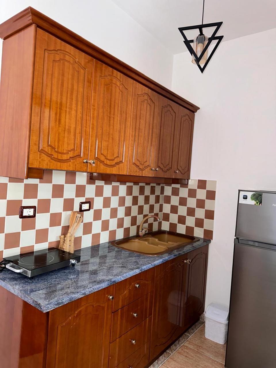 Kenza Apartments Sarandë Buitenkant foto